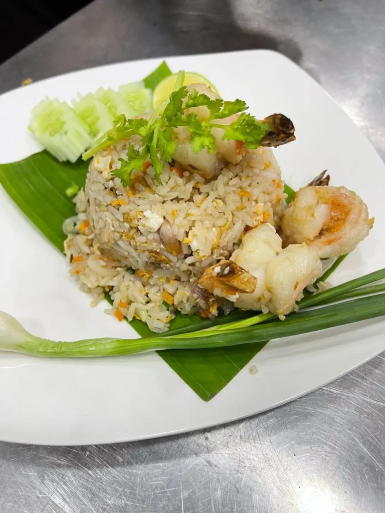 Old Town นาเกลือ ปลุกพลิกวิถีประมงสู่แลนด์มาร์ก EEC 20 ทะเลลานโพธิ์ซีฟู้ด | ร้านอาหารซีฟู้ดพัทยา