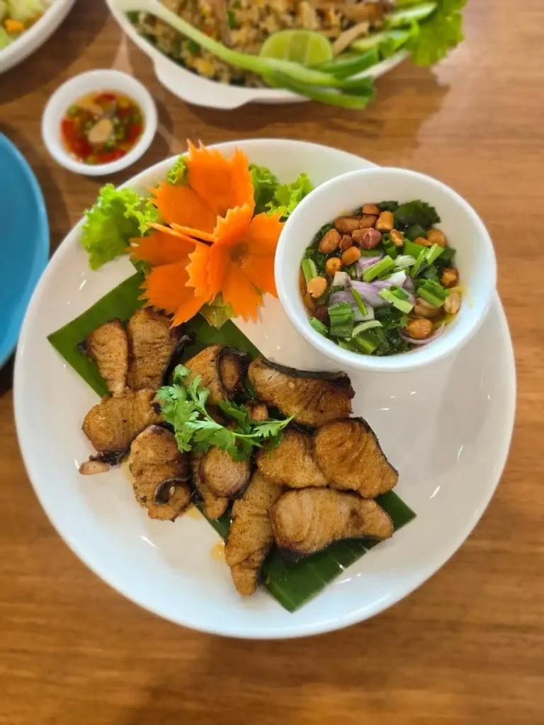 ทะเลลานโพธิ์ซีฟู้ด | ร้านอาหารซีฟู้ดพัทยา