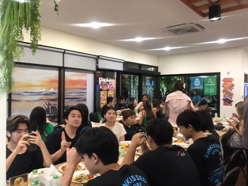 ร้านอาหารไทยช่วยไทยพลัสใกล้ฉัน พัทยา ครัวทะเลลานโพธิ์ ซีฟู้ด 7 ครัวทะเลลานโพธิ์ซีฟู้ด