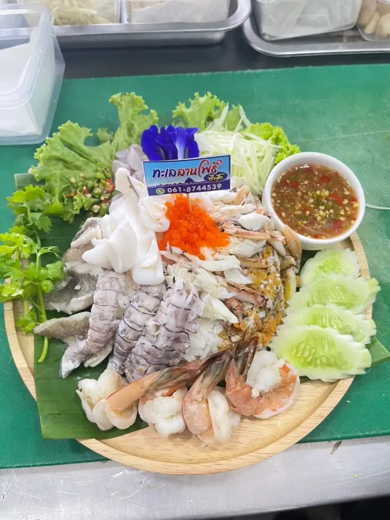 พิกัดครัวทะเลลานโพธิ์: เมนูเด็ดที่คนรักซีฟู้ดห้ามพลาด 5 ทะเลลานโพธิ์ซีฟู้ด | ร้านอาหารซีฟู้ดพัทยา