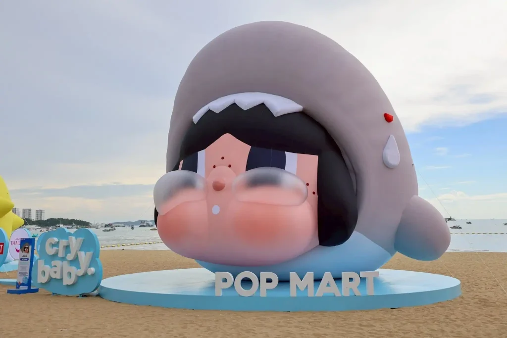 POPMART POP ON THE BEACH