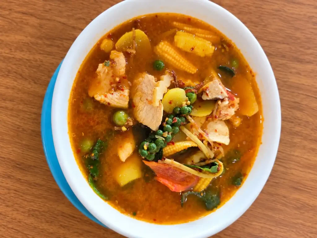 red curry with pork and seafood